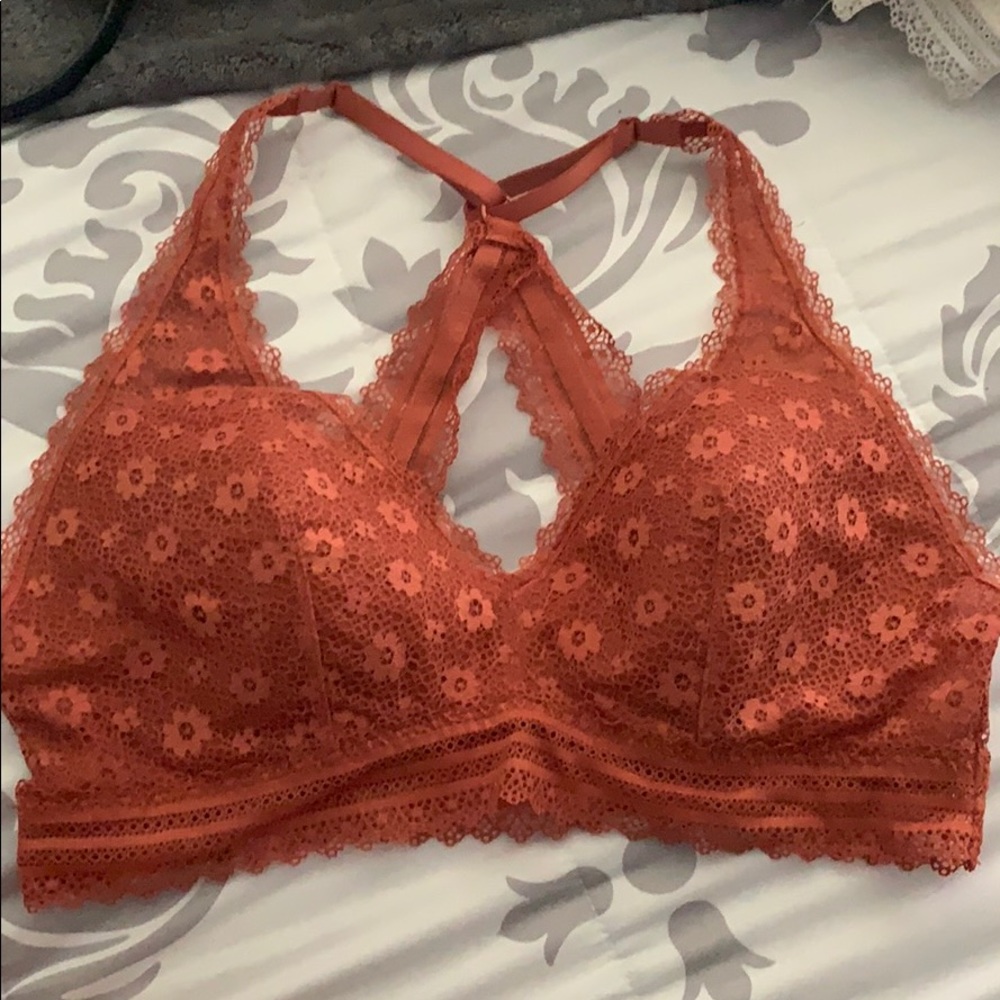 vs bra/bralette